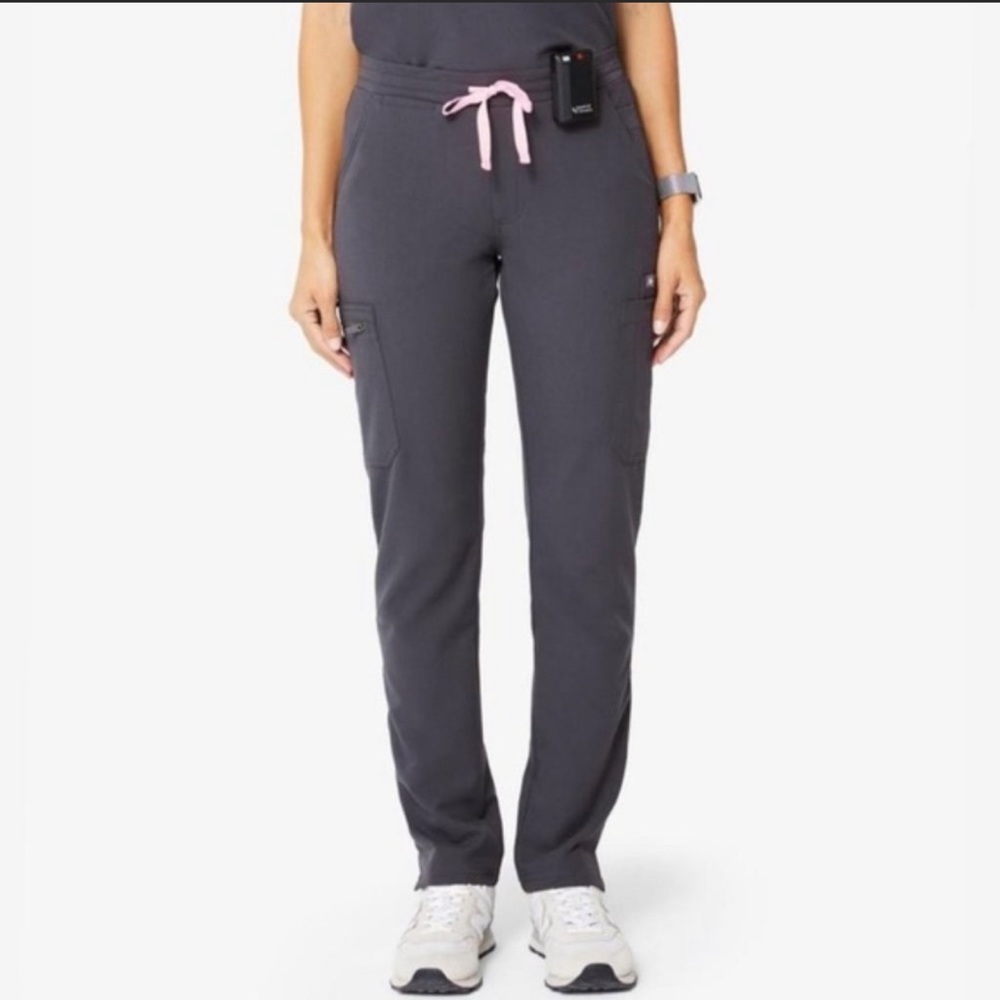 **SOLD**FIGS womens Charcoal Yola Skinny scrub pants